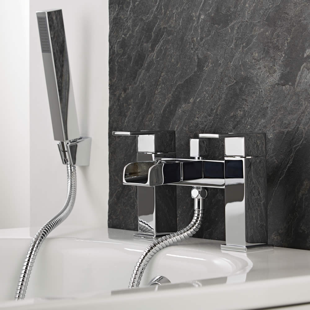 Rubinetteria Vasca Moderna a Cascata in Ottone Cromato con Doccetta - Parade