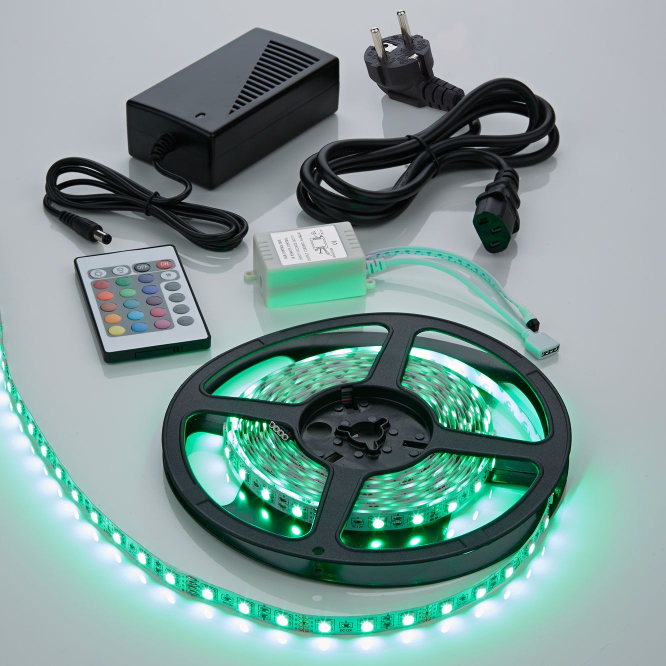 Strisce LED 5050 Bianco Brillante e RGB Rosso Blu e Verde