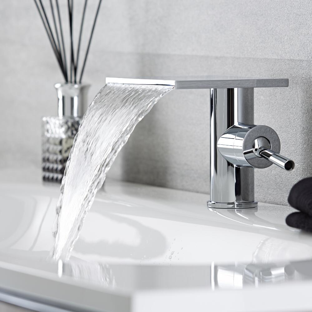 Miscelatore Lavabo con Erogatore a Cascata - Blade
