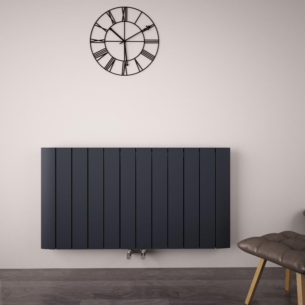 Radiatore di Design Orizzontale con Attacco Centrale - Alluminio - Antracite - 600mm x 1135mm x 46mm - 1535 Watt - Aurora
