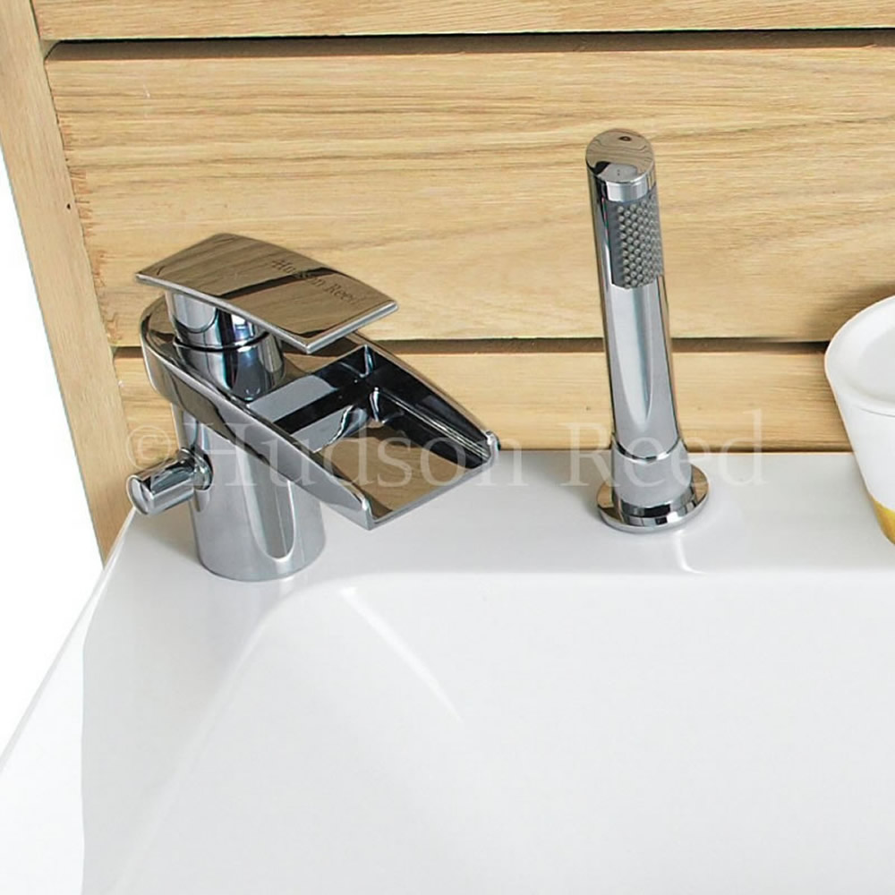 Batteria Bordo Vasca e Lavabo a 2 Fori con Miscelatore a Cascata e Doccetta - Rhyme