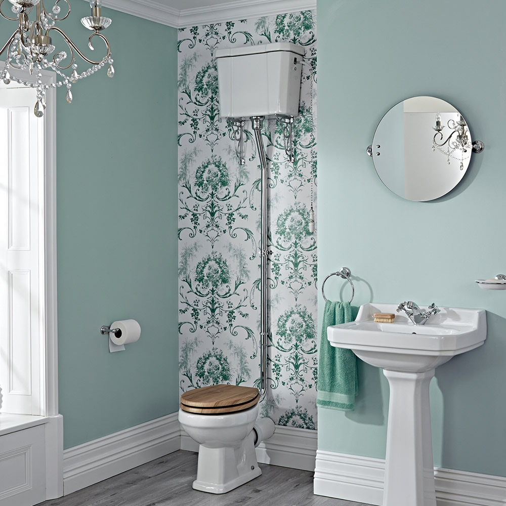 Sanitario Bagno Retro con Cassetta Alta in Stile Tradizionale con Scelta di Sedili Copri WC