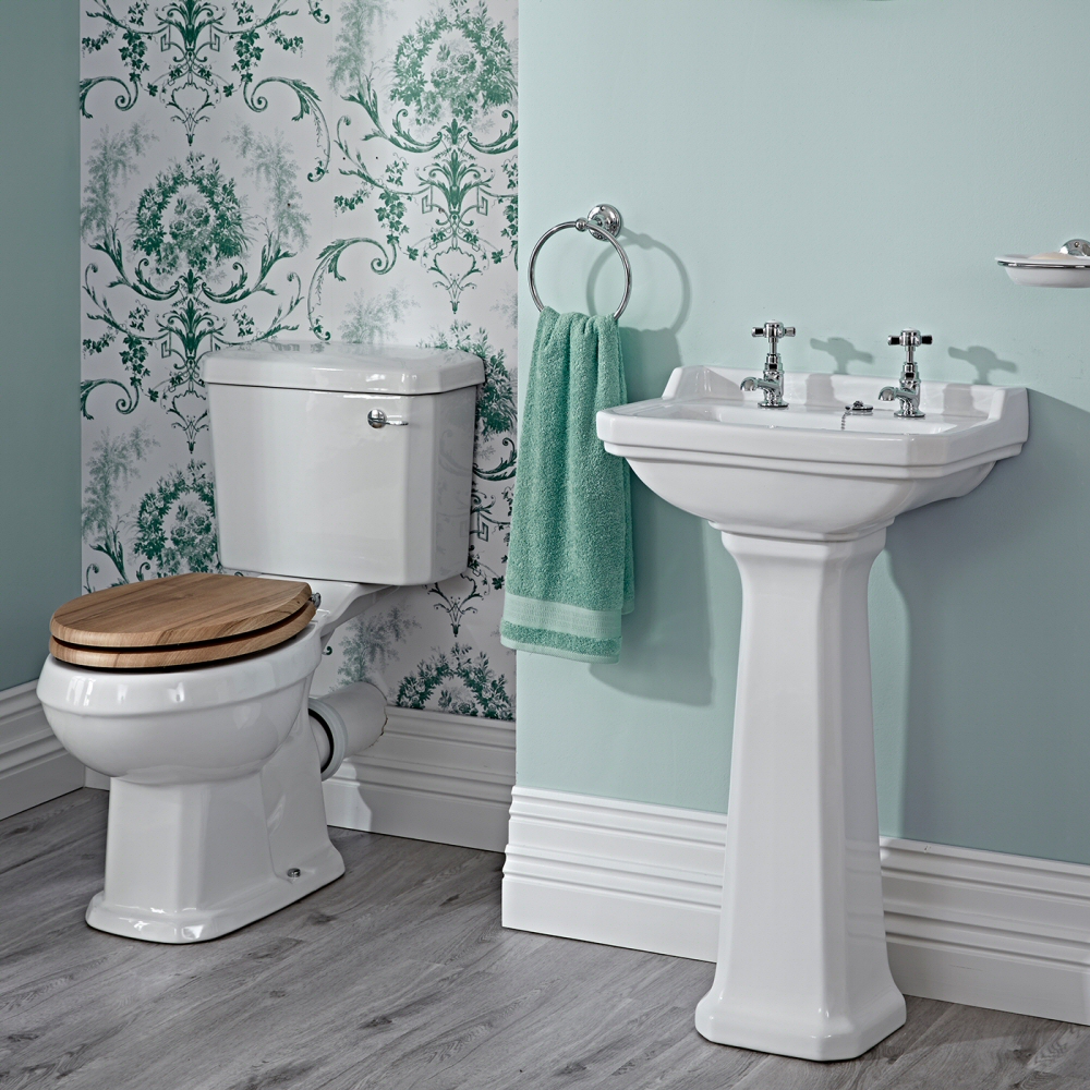 Set Bagno Completo di Lavabo e Sanitario in Stile Tradizional con Scelta di Sedili Copri WC