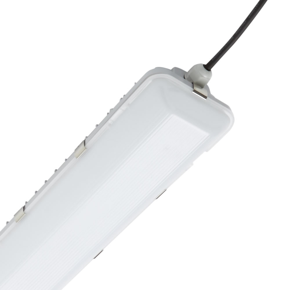 Plafoniera Stagno Impermeabile IP65 1565 x 115 x 80mm con LED integrati 68W