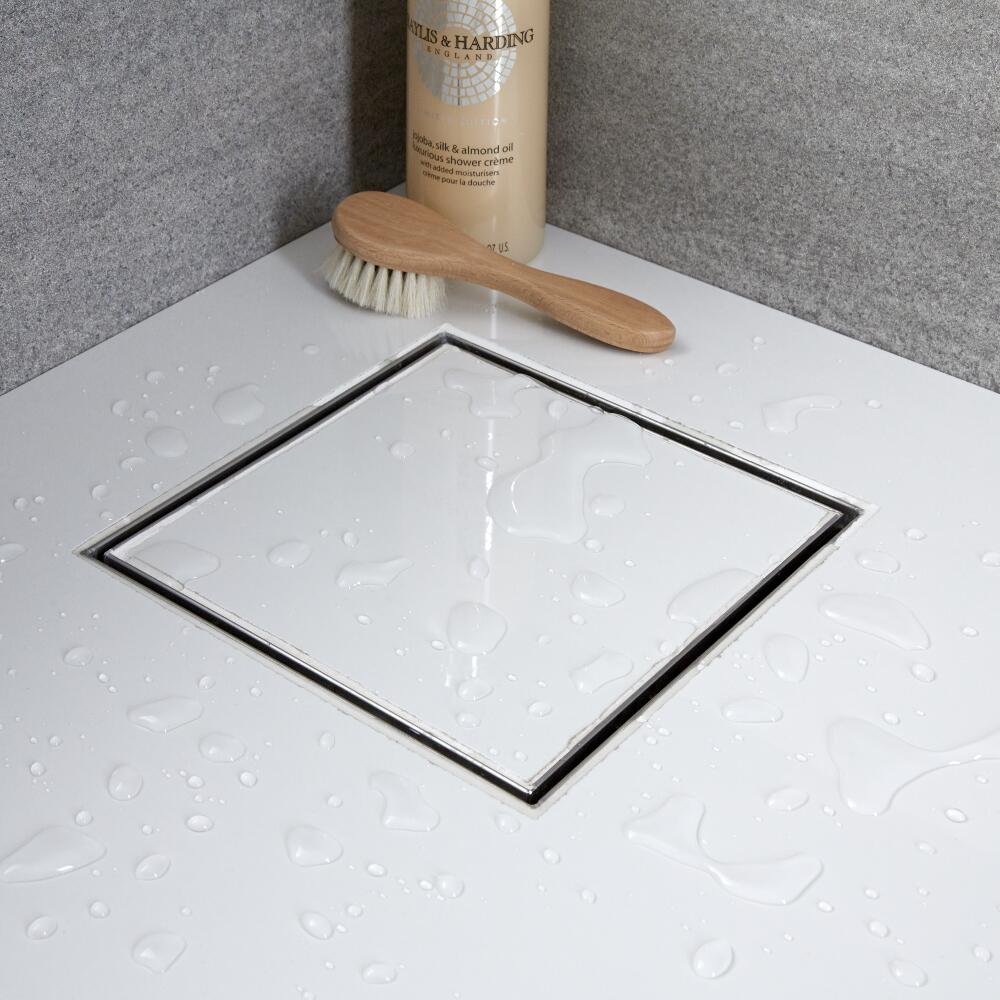 Kit completo con canaletta doccia quadrata e griglia 200mm con inserto piastrellabile