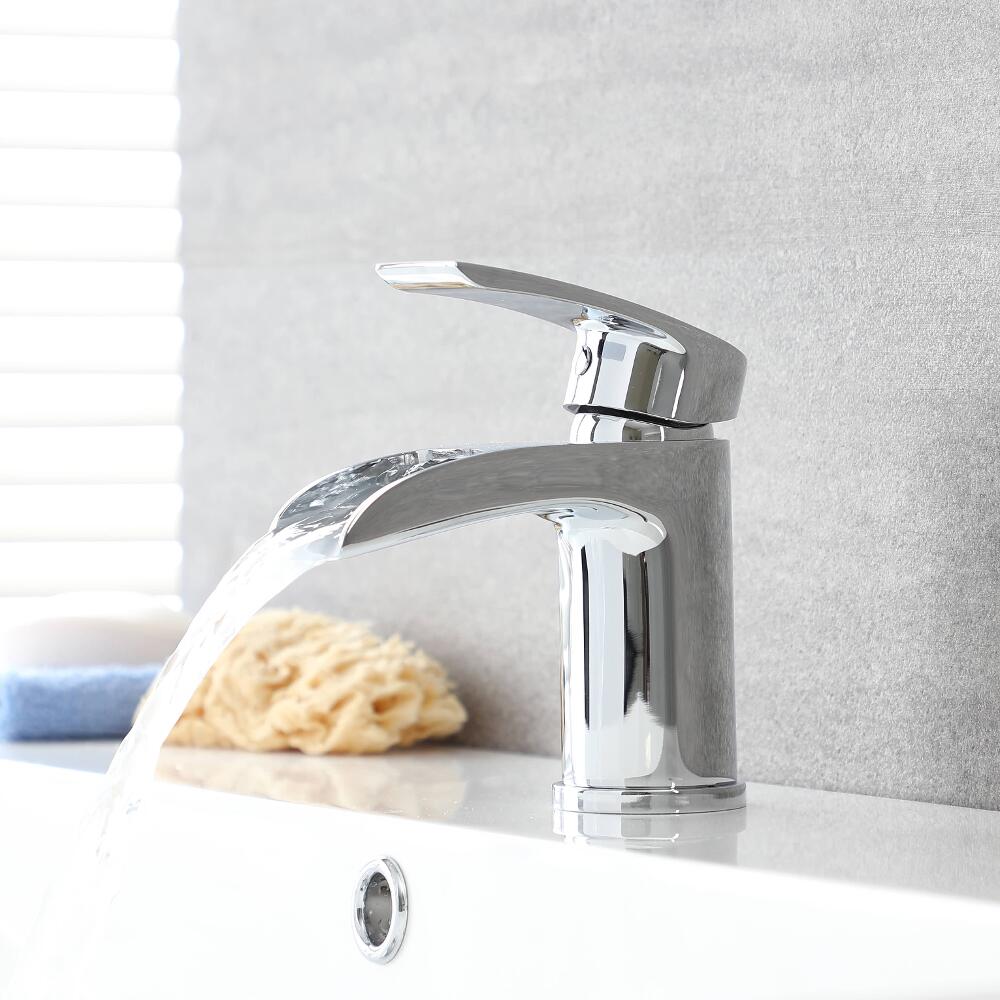 Rubinetto Miscelatore Lavabo a Cascata