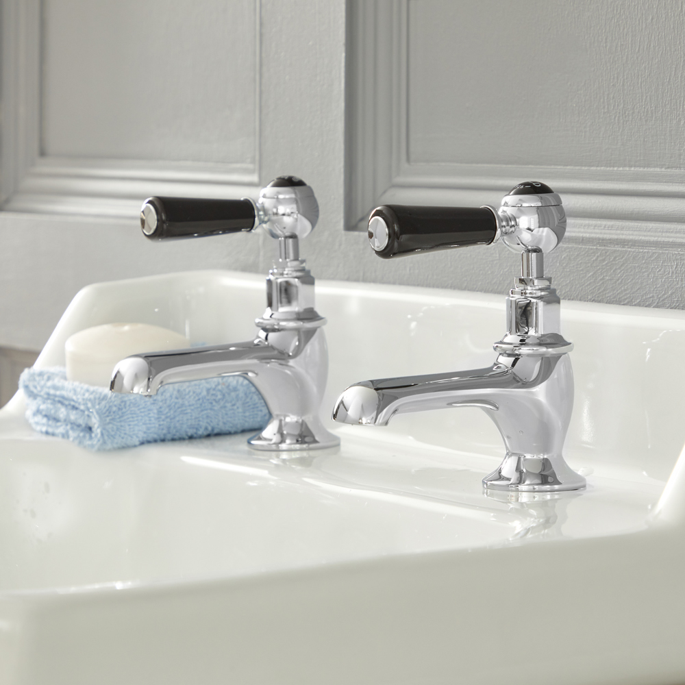 Coppia Rubinetti Singoli per Lavabo Design Tradizionale Finitura Cromata e Nera con Maniglie a Leva - Elizabeth