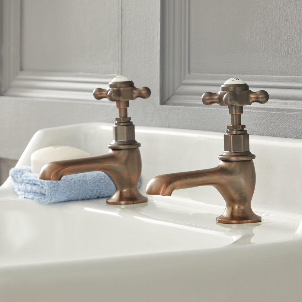 Coppia Rubinetti Singoli per Lavabo Design Tradizionale Effetto Bronzo Brunito con Maniglie a Croce - Elizabeth