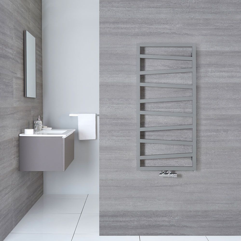 Scaldasalviette di Design Verticale con Attacco Centrale - Argento - 1070mm x 500mm x 30mm - 514 Watt - Torun
