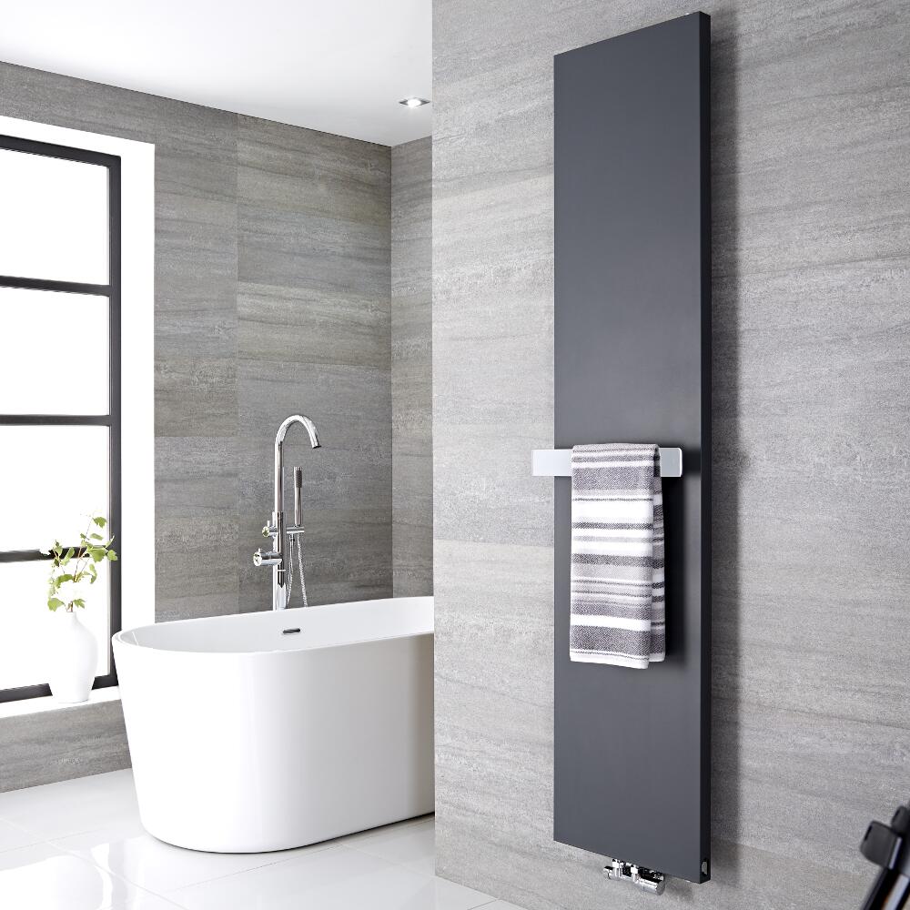 Radiatore di Design Verticale con Porta Asciugamani - Acciaio - Attacco Centrale - Antracite - 1800mm x 500mm x 40mm - 1123 Watt - Rubi