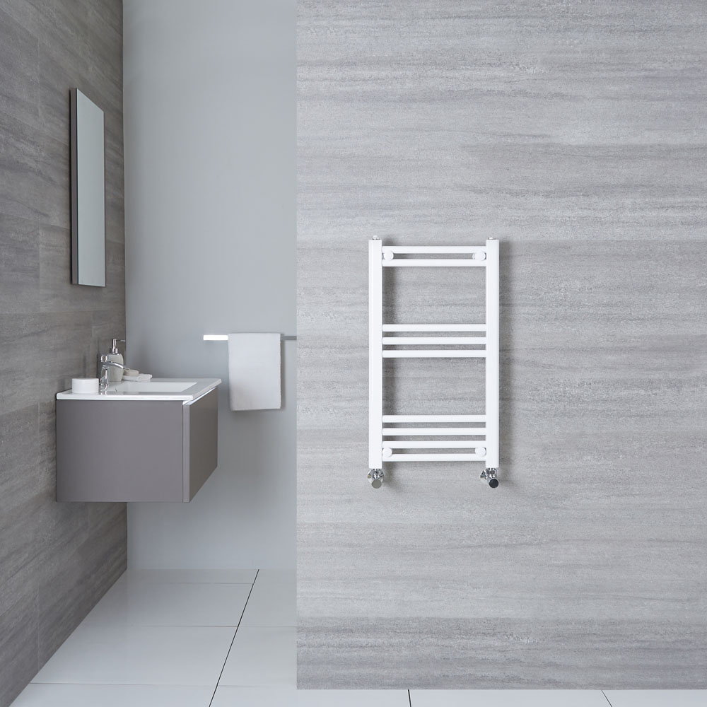 Radiatore Scaldasalviette Piatto - Bianco - 700mm x 400mm x 30mm - 276 Watt - Etna