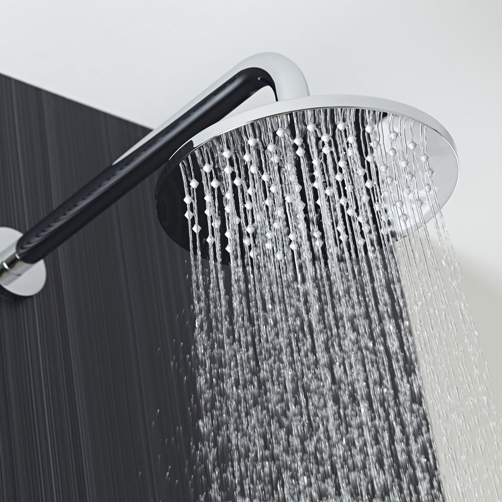 Soffione Circolare di 200mm con Braccio di Supporto