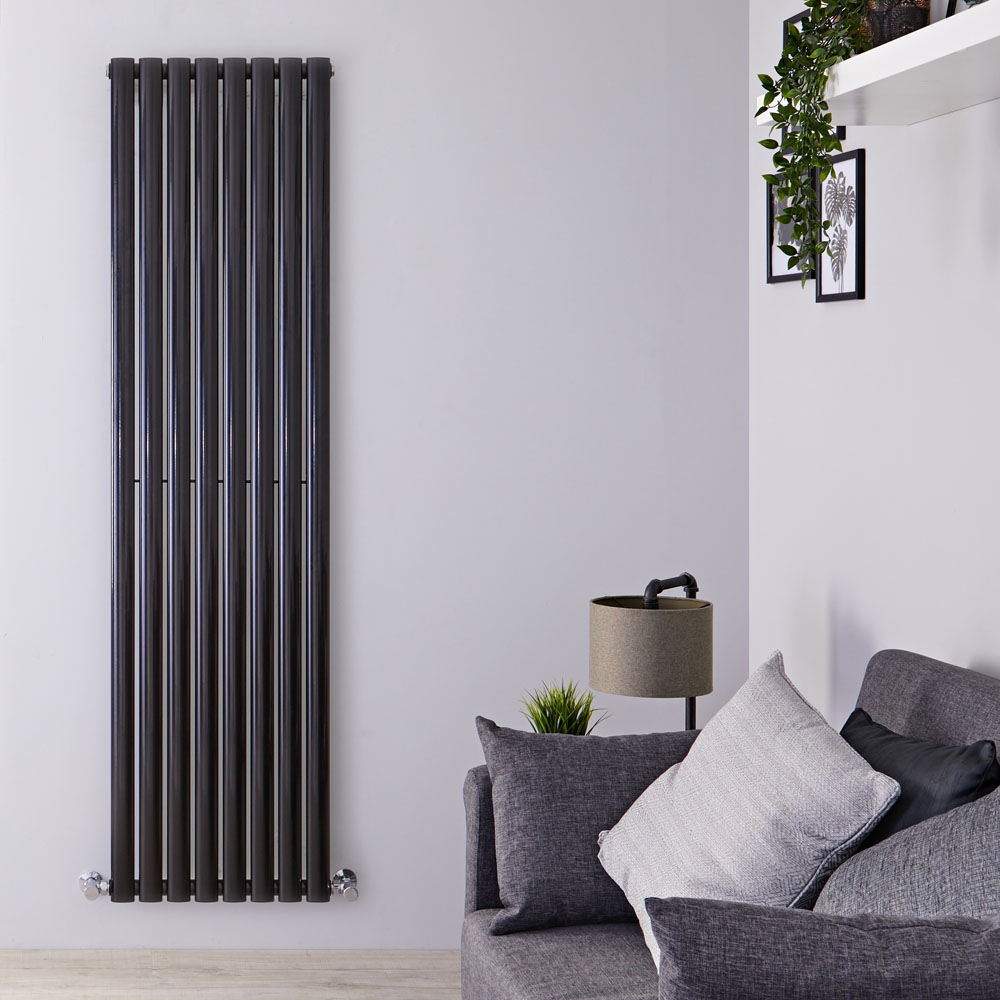 Radiatore di Design Verticale - Nero Lucido - 1780mm x 472mm x 56mm - 1190 Watt - Revive