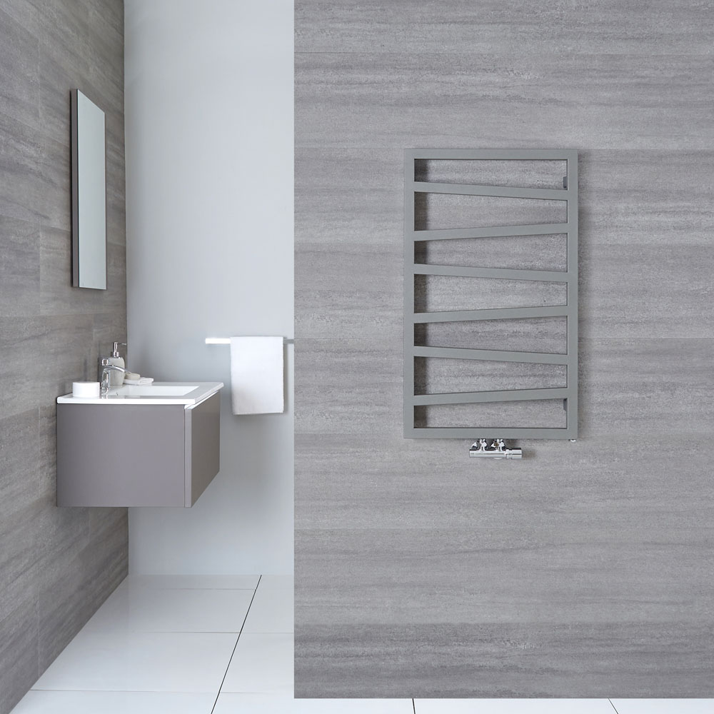 Scaldasalviette di Design Verticale con Attacco Centrale - Argento - 835mm x 500mm x 30mm - 405 Watt - Torun